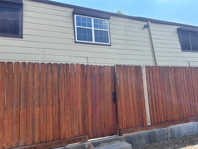 Building Photo - 11550 Chimney Rock Rd