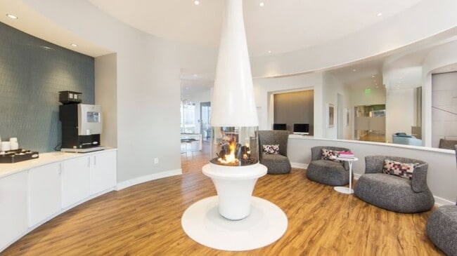 Building Photo - 1919 Market St