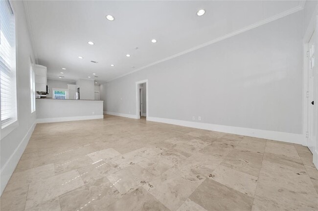 Building Photo - 1018 Adele St