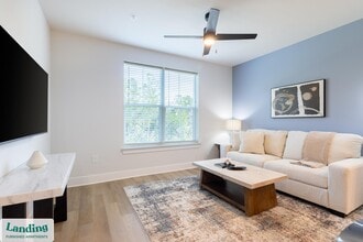 Building Photo - 435 Encore Way