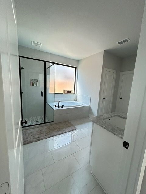 Building Photo - 17051 Luminous Ln