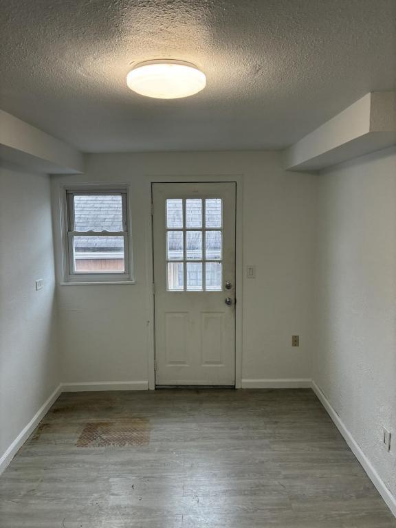 Building Photo - 323 Smith Wy