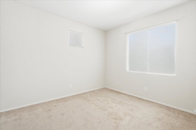 Building Photo - 9386 Laguna Pointe Way