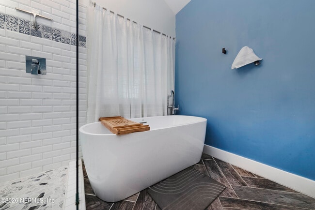 Building Photo - 506 Cali Dr