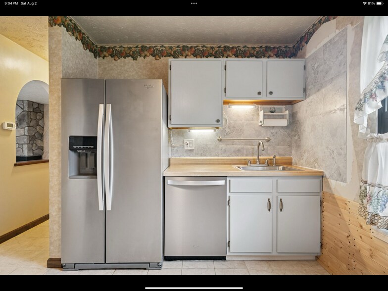 Building Photo - 5045 Fountainwood Dr