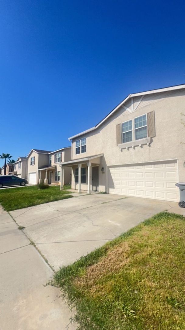 Building Photo - 1133 Pinnacle Dr