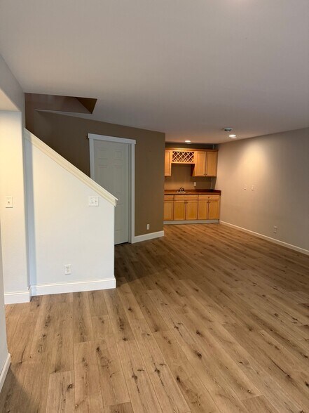 Building Photo - 4892 Monarch Dr