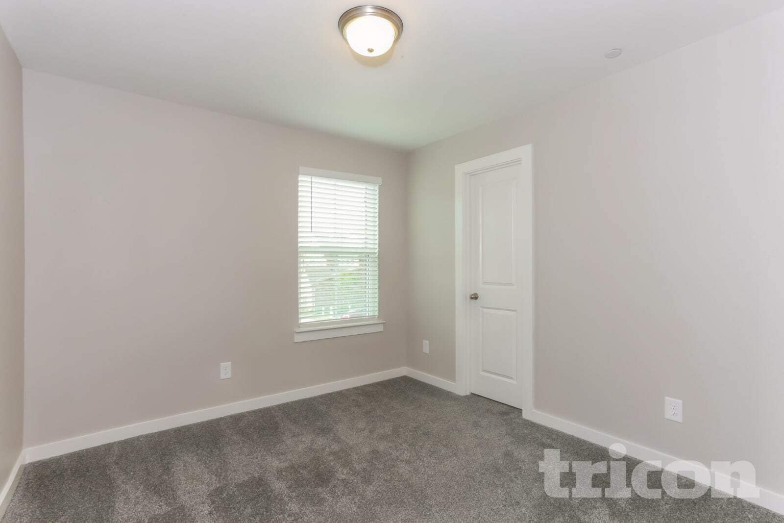 Building Photo - 1014 Fallgate Dr