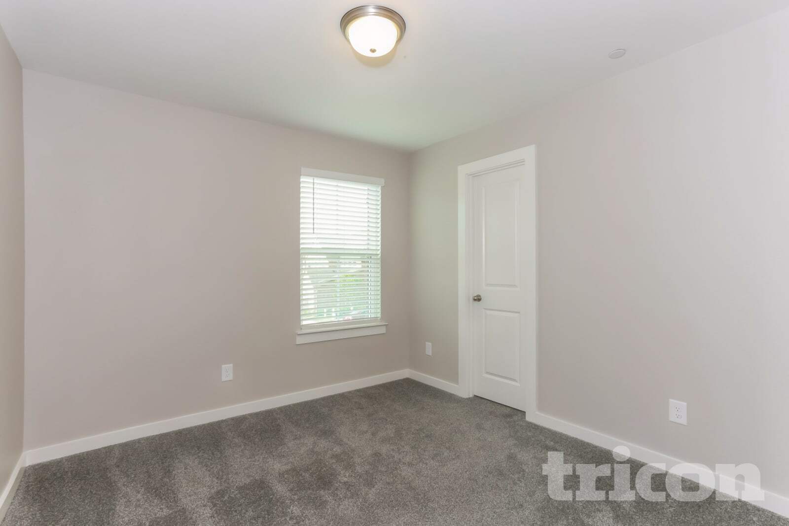 Building Photo - 1035 Fallgate Dr