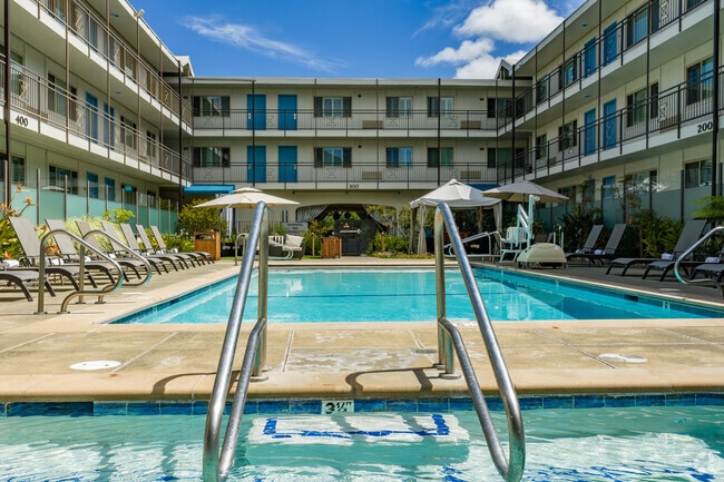Building Photo - Newly Renovated One and Two Bedroom Apartments in Corte Madera with Pool, Elevator, AC