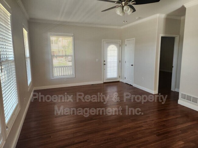 Building Photo - 4125 Portofino Dr