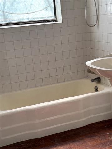 Building Photo - 5218 Columbia Ave