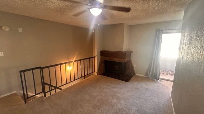 Building Photo - Wonderful 1-bedroom, 1.5-bath loft style condo!