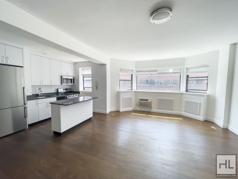 Building Photo - BEEKMAN PLACE