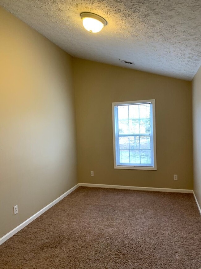 Building Photo - Charming 3BR/2.5BA Cul-de-Sac Home in Sought-After Avensong Community!