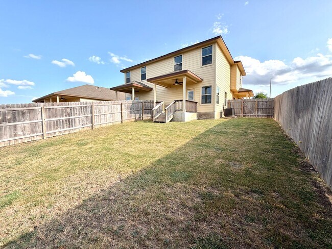 Building Photo - Luxury Townhome near Randolph AFB