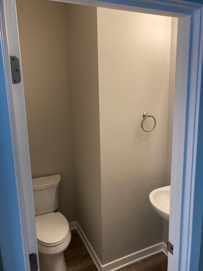 Building Photo - Beautiful home with great community amenities in Redmond!  A/C!