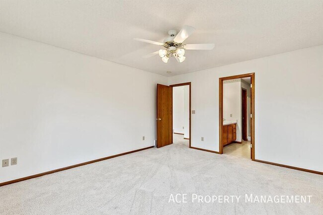 Building Photo - 5116 Stoney Creek Ct