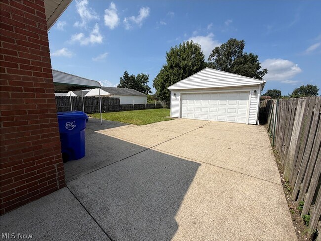 Building Photo - 14316 Parkman Blvd