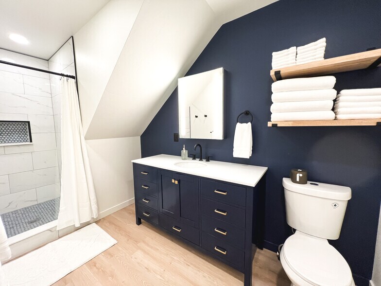 Building Photo - 2520 Jefferson Ave