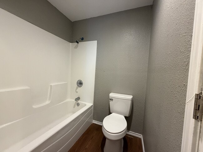 Building Photo - 1738 Jennings St