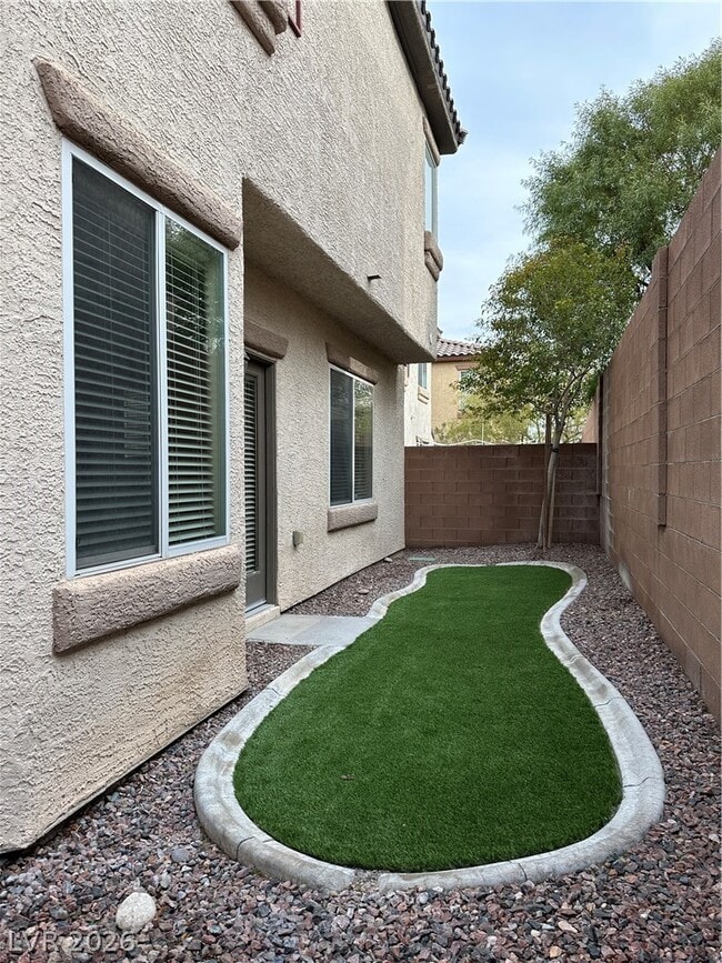 Building Photo - 8277 Brilliant Pompon