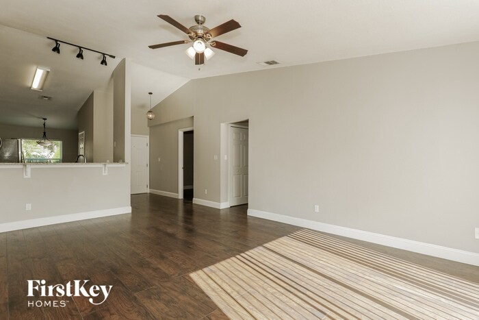 Building Photo - 1024 Olliff Way