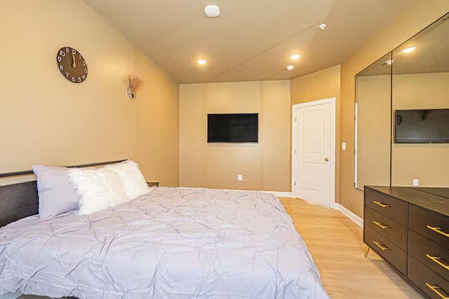 Building Photo - 11610 Glenn Dale Blvd