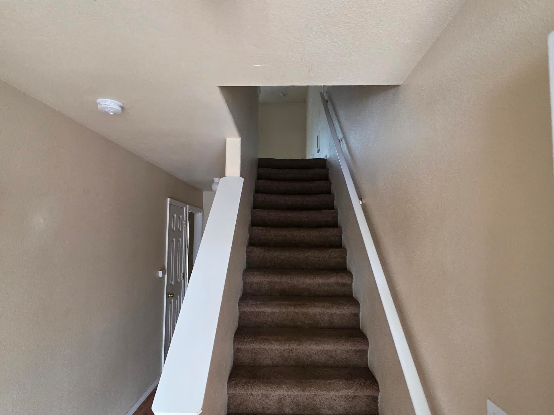 Building Photo - 1406 Falcon Loop