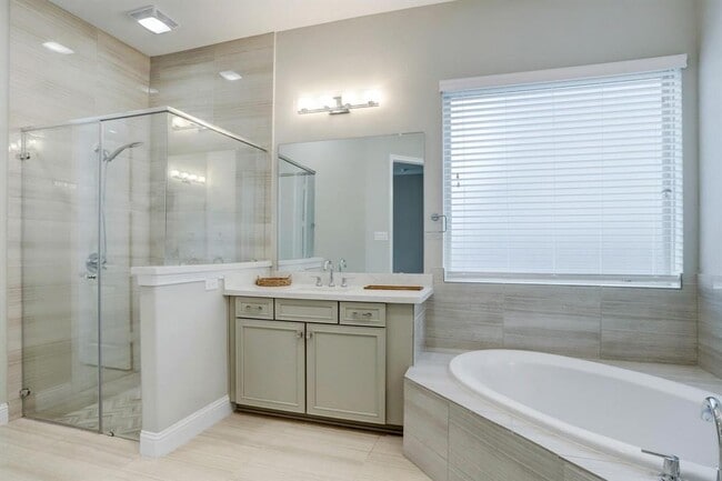 Building Photo - 17322 Legend Creek Ct