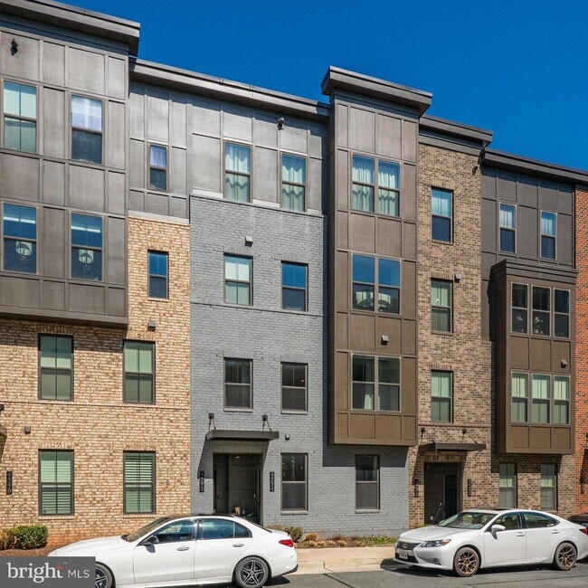 Building Photo - 44674 Provincetown Dr