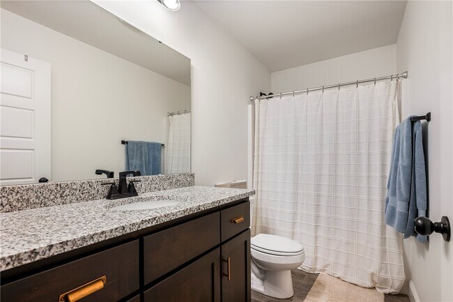 Building Photo - 2402 Armstrong Ln