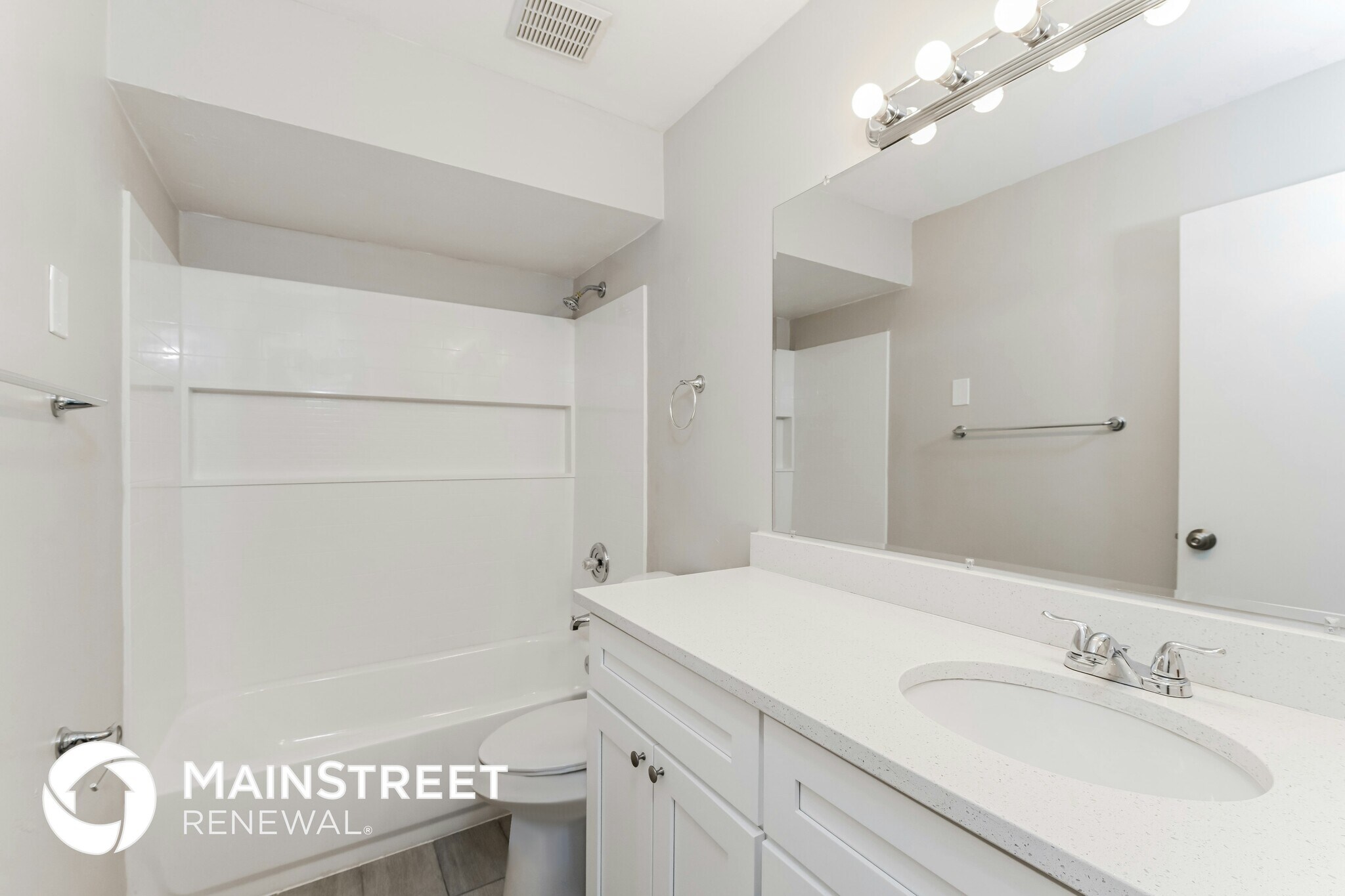 Building Photo - 3604 SW 6th Ave