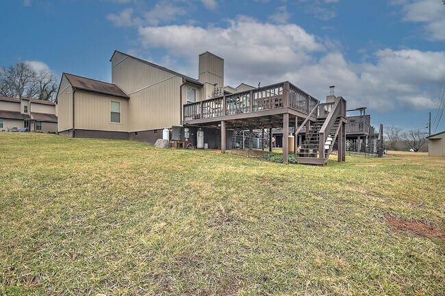 Building Photo - 3 Bedroom 2 Bath Condo  Blountville, TN