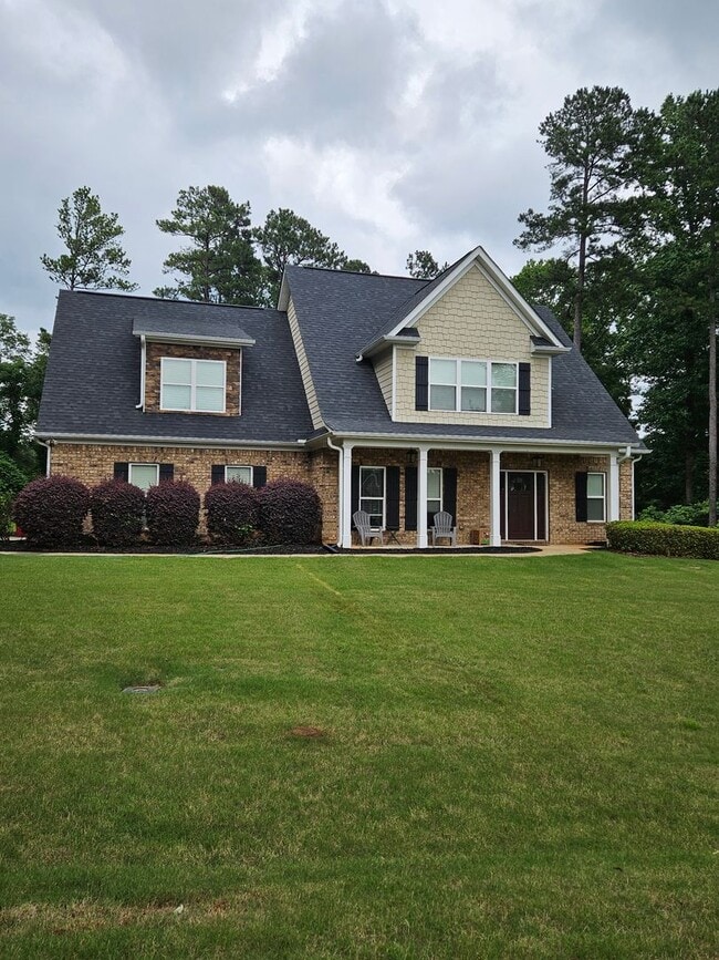 Primary Photo - 10 Laurel Ridge