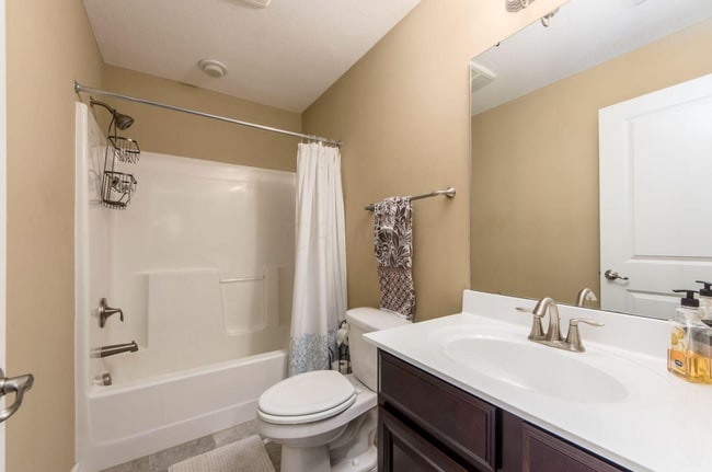 Building Photo - 7916 Avaleen Cir