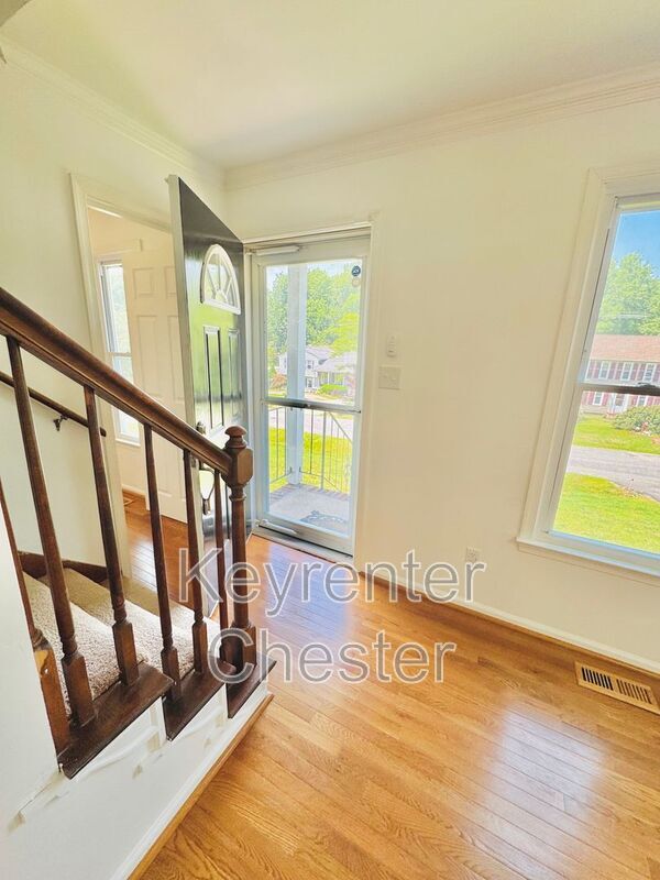 Building Photo - 11019 Sassafras Dr