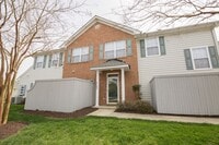 Building Photo - Beautiful Condo in Virginia Beach
