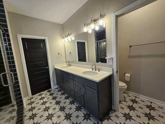 Building Photo - 228 Oakhurst Wy