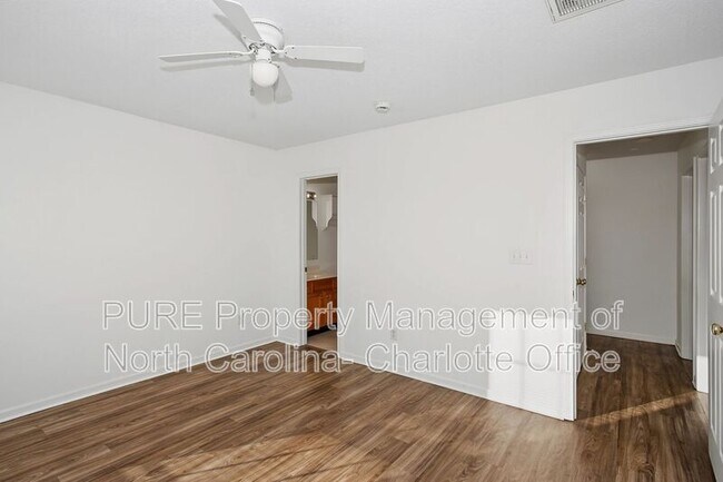 Building Photo - 2910 Bridgeville Ln