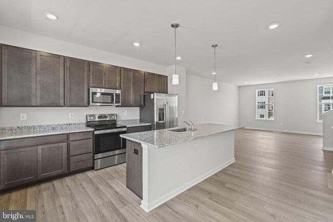 Building Photo - 160 Winterplace Dr