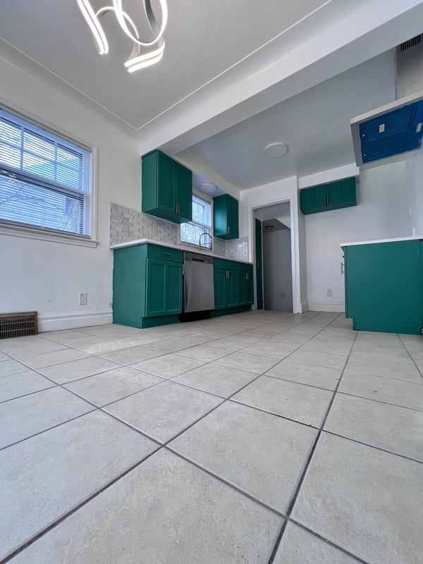 Building Photo - 8875 Pierson St