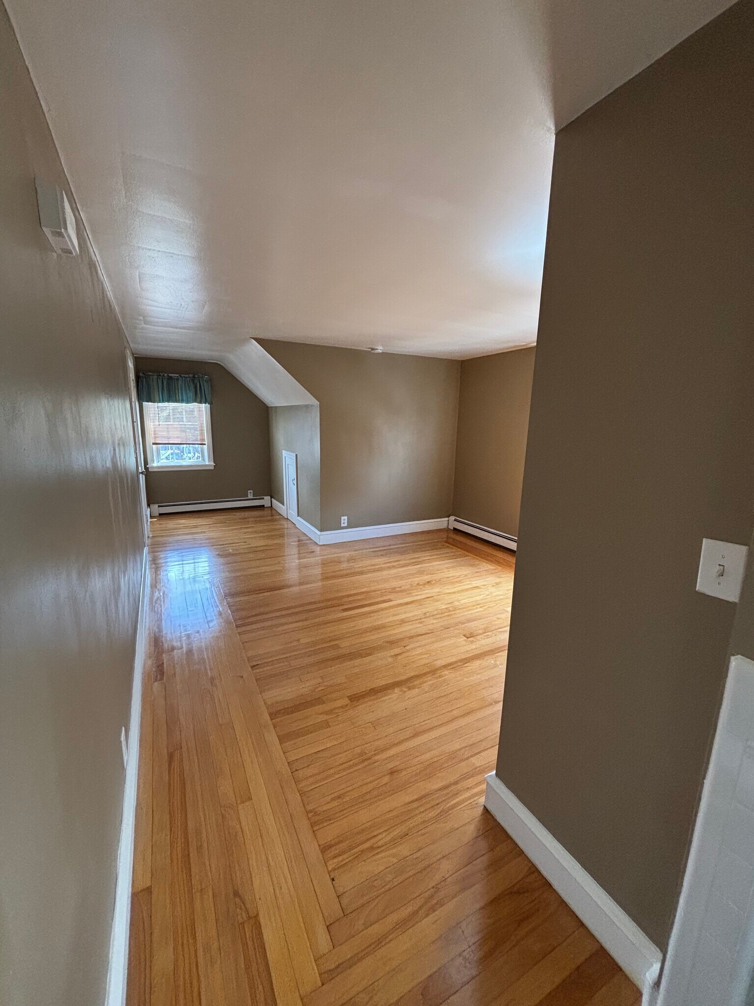 Building Photo - 13 Stayton St