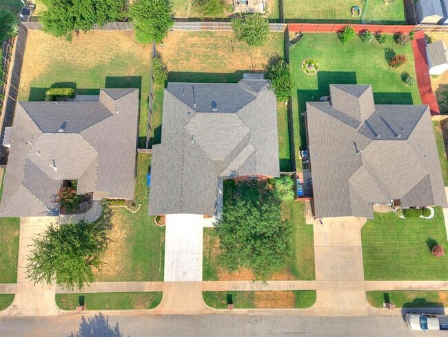 Building Photo - 1305 Melisa Dr