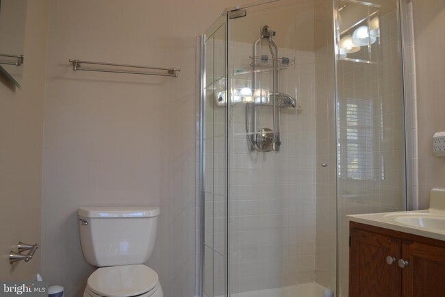 Building Photo - 3947 Valley Ridge Dr