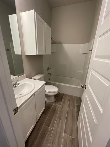 Building Photo - 1108 El Sol Blvd