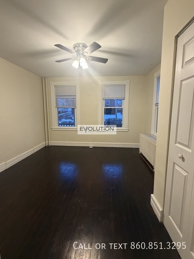 Building Photo - 564 High St