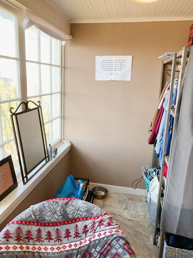 Building Photo - 1021/1023 High St