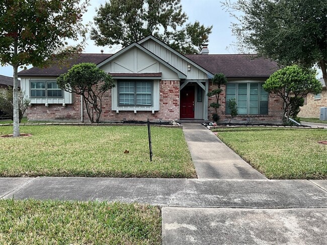 Building Photo - 12042 Sturdivant St