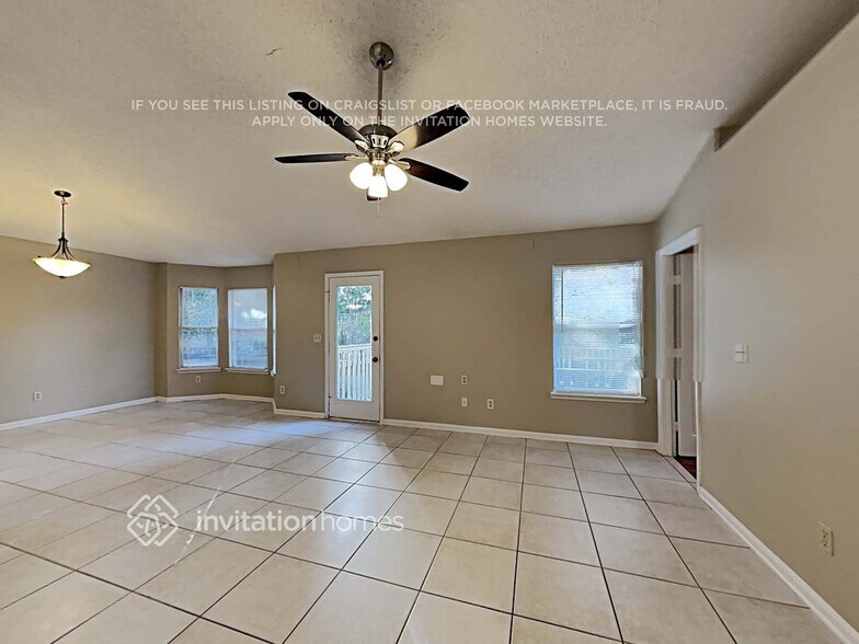 Building Photo - 1724 Chandelier Cir W